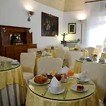 Italia Hotel 3*