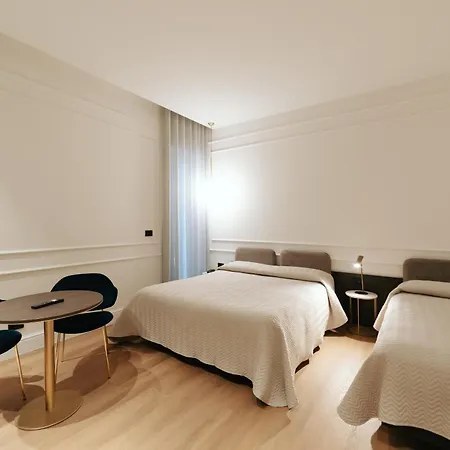 Italia Hotell 3*