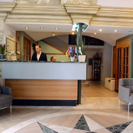 Italia Hotell 3*