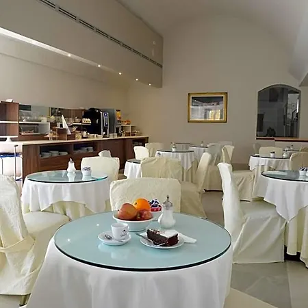 Italia 3* Matera